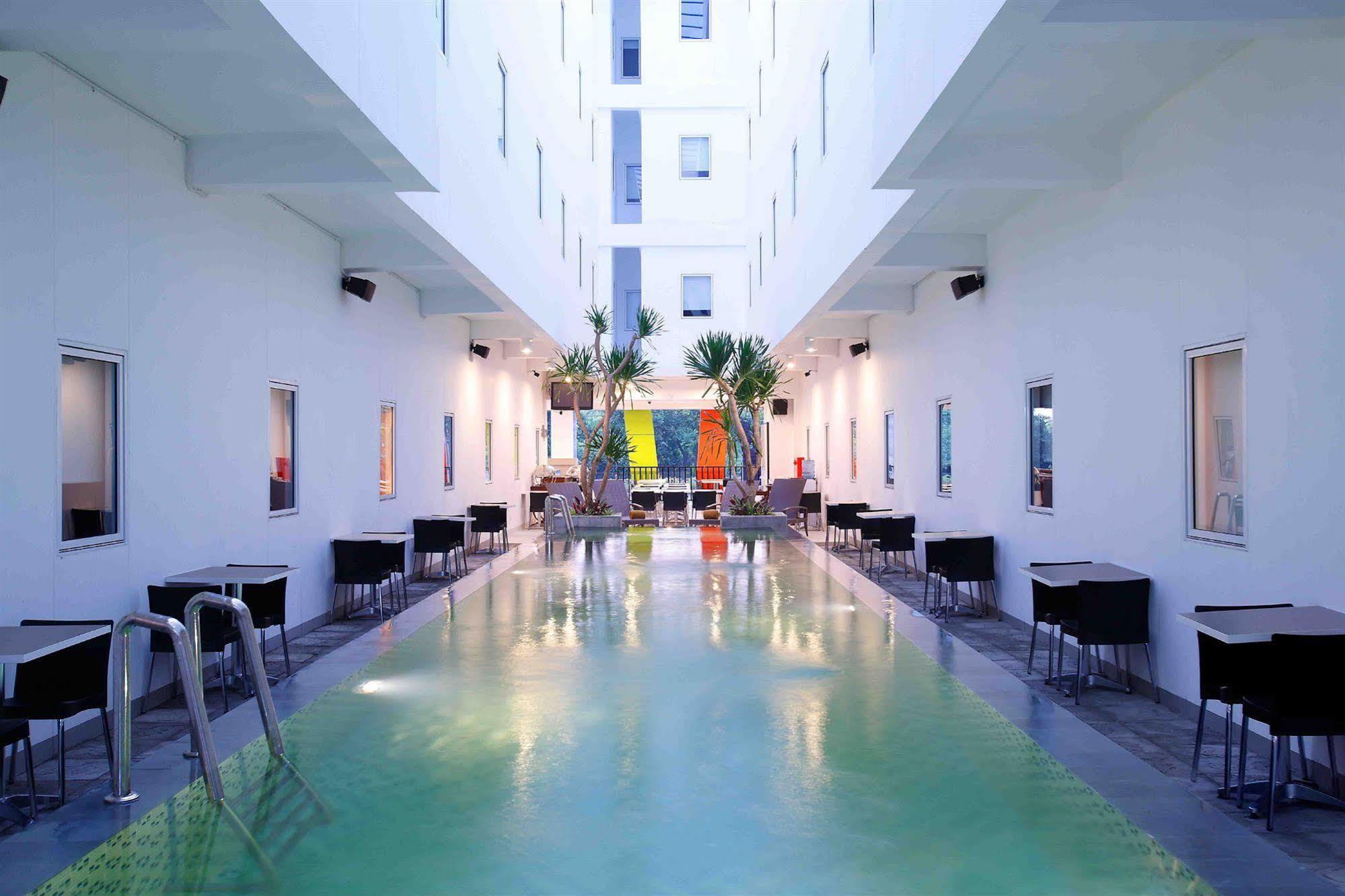 Amaris Hotel Sunset Road - Bali Kuta Lombok Esterno foto